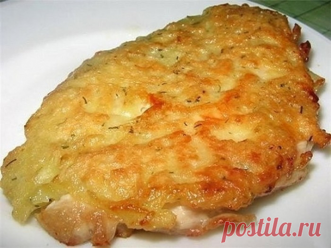 Куриные отбивные с сыром: очень сочно, нежно и вкусно! 
Сейчас никого не удивишь отбивными, но попробуйте приготовить куриную грудку по этому рецепту. Нечто новое во-первых, а во-вторых очень сочно, нежно и вкусно. Времени и сил минимум, а результат отмен…