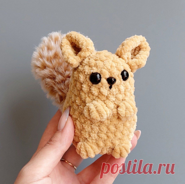 PDF Шиншилла крючком. FREE crochet pattern; Аmigurumi toy patterns. Амигуруми схемы и описания на русском. Вязаные игрушки и поделки своими руками #amimore - маленькая шиншилла из плюшевой пряжи, плюшевая зверюшка, зверята.