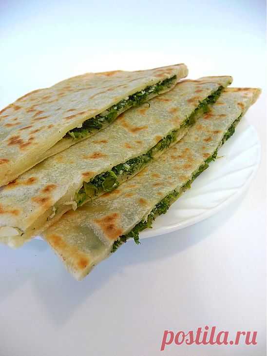 Лепёшки бакинские с зеленью (Кулинарный алфавит). Кулинар.ру – более 99 000 рецептов с фотографиями. Форум.