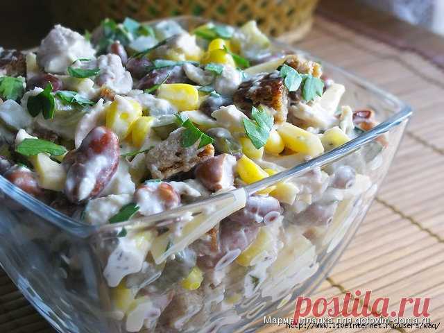 салат з курочки з фасолею