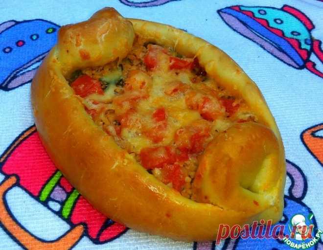 Пиде с фаршем и овощами