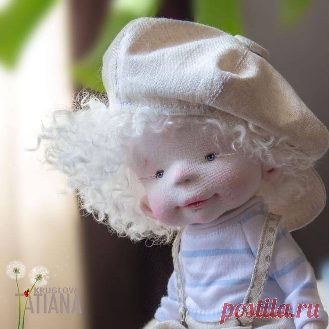 Головной убор для куклы Как просто получить выкройку головного убора для ваших куколок без сложных вычислений. Этот способ подойдет, если голова примерно округло..