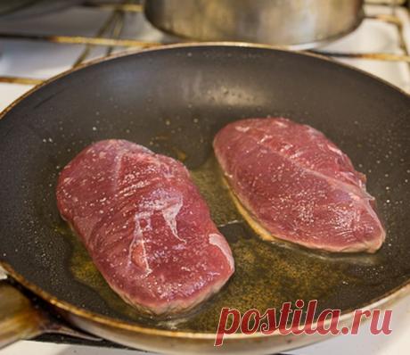 Рецепт Мини-брускетты с уткой и карамелизированными яблоками - пошаговый рецепт приготовления с фото | Закуски и бутерброды | La-Minute - кулинарные рецепты

А вот и первая из обещанных новых оригинальных закусок к Новому году  Здесь я немного поиграла на тему традиционной новогодней утки с яблоками  В качестве основы я взяла жареную утиную грудку и дополнила ее яблоком, припущенным в карамели.