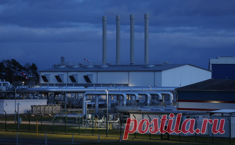 С «Газпрома» предложили снять налоговую нагрузку по долгам Nord Stream 2. «Газпрому» могут помочь избежать дополнительной налоговой нагрузки в связи с прощенными долгами Nord Stream 2 AG. В мае оператор газопровода «Северный поток-2» достиг мирового соглашения с кредиторами, детали которого неизвестны