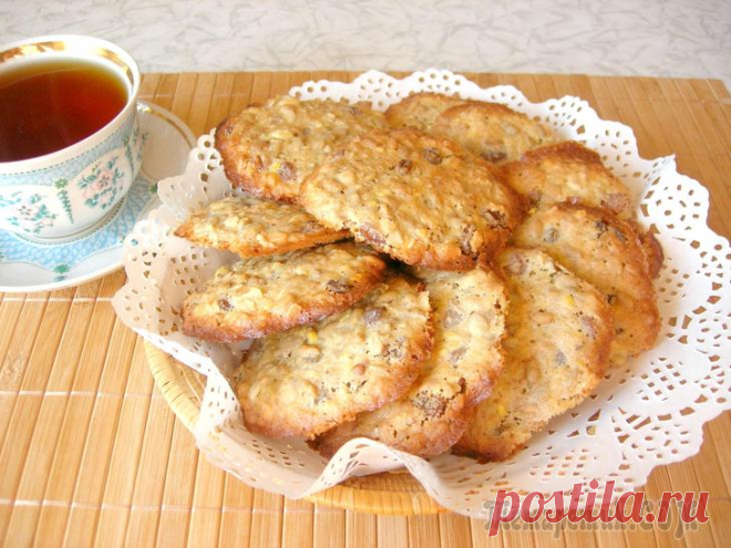 Печенье, которого много не бывает! Всегда удачное печенье по этому рецепту получается. Сладкое и в меру хрустящее печенье, готовится легко и просто, а результат всегда один – сколько не приготовь всегда его мало! Просто идеальный рецеп...