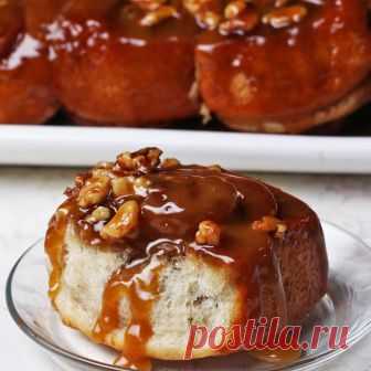 Upside Down Banana Bread Cinnamon Rolls Recipe by Tasty