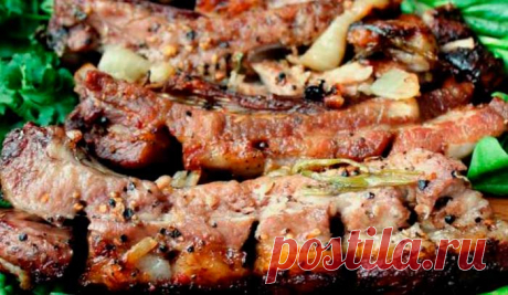 Свиные ребра в имбирном маринаде в духовке | Recept-Fresh Существует немало рецептов ароматного маринада для мяса. Назначение маринада – максимально проникнуть внутрь мясных волокон, после чего мясо становится мягким.