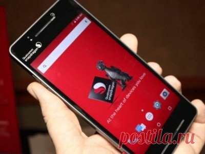 Nokia и Qualcomm не показывали новый флагман на CES 2017 На этой неделе в сети активно обсуждалось видео с выставки CES 2017, на котором были продемонстрированы два неизвестных смартфона на базе чипсетов Qualcomm Snapdragon 821 и 835. Стенд показывал возможности электронной стабилизации при съёмке видео на движущейся платформе. Несмотря на отсутствие явных признаков, многие посчитали, что перед нами грядущий флагман Nokia 8 на Android. Тем не менее день назад компания Qualcomm опровергла слухи…
