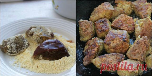 ИНГРЕДИЕНТЫ
600 г говяжьей печени
1 яйцо
3 зубчика чеснока
1 ч. л. сахара
1 ч. л. соли (без горки)
0,5 ч. л. соды
1 луковица
масло растительное для жарки
мука кукурузная для панировки

ПРИГОТОВЛЕНИЕ
Печень вымой, обсуши, удали пленку и нарежь крупными кусочками.
Приготовь маринад: в миске взбей яйцо с солью, сахаром, содой и чесноком, пропущенным через пресс. Залей полученной смесью кусочки печени и оставь мариноваться в холодильнике примерно на 2 часа, можно также оставит...