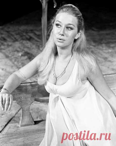 Хелен Миррен, 26 июля, 1945