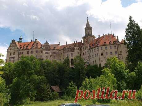 Замок Зигмаринген – Зигмаринген, Зигмаринген, Тубинген, Баден-Вюртемберг, Германия – Место на Карте Есоседи