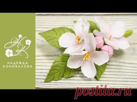 Весенняя брошь из фоамирана
