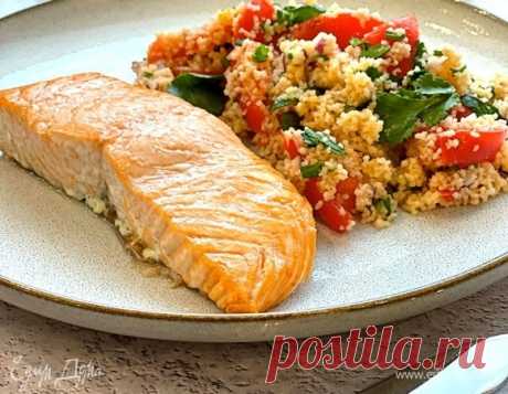 Запеченный лосось с кускусом, пошаговый рецепт на 608 ккал, фото, ингредиенты - Юлия