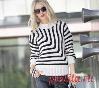 Черно-белый джемпер с полосками спицами