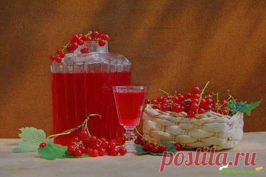 Одиннадцать рецептов настоек 
1. Яблочно-медовая настойка 
Водка – 1,5 л, яблоки - 1,5 кг, сахар – 200 г , мед натуральный – 50 г , вода – 1,5 л. 
Настаивать водку на яблоках несколько дней, добавить сахар, мёд, воду – по вкусу. 
Приготовленная настойка крепостью не более 25%, с сахаром 3 г/100 мг, кислотностью 0,23 г/100 мл, жёлтого цвета с золотым оттенком, кисло-сладким вкусом и ароматом яблока с мёдом. 
2. Медовая настойка на травах 
1 л водки, 4 ст. ложки меда, по 1 ст. ложке коры дуба,