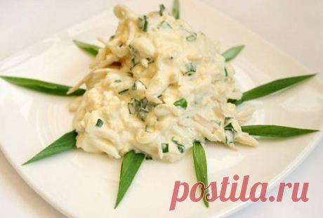 Салаты с кальмарами: рецепты и идеи оформления / Простые рецепты