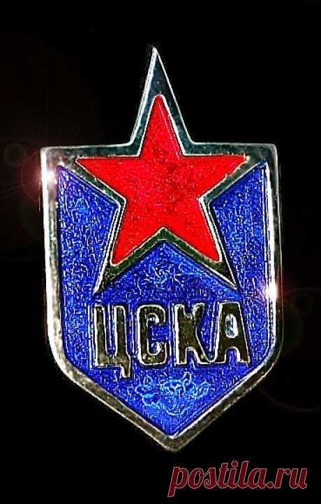 Выбор эмали для запонок и не только 
Все, кто хоть раз видел настоящую эмаль на ювелирном изделии, были поражены её красотой и глубиной цвета. Такие цвета, которые можно получить с помощью эмали, даже невозможно представить себе: от прозрачного перламутра до чёрной сажи, рубинового кровавика и тёмно-синего кобальта.
В этой статье я вам расскажу, какие бывают эмали и как их кладут на ювелирное изделие. Эмали бывают двух видов: горячие и холодные Различаются они по следующим характеристикам Для