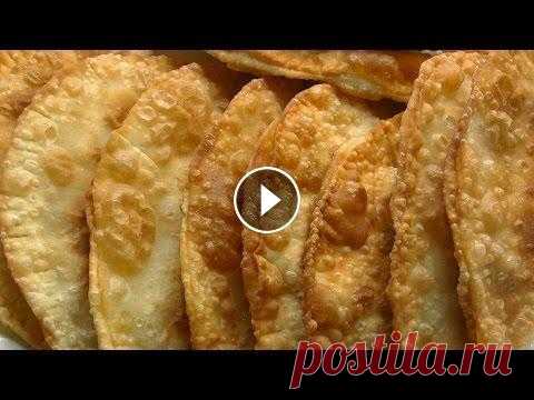 Домашние чебуреки на заварном тесте/Homemade pasties on choux pastry Очень вкусное,сытное и любимое многими блюдо,и-так: Рецепт теста: 1,5 стакана воды (кипяток), 0,5 чайной ложки соли, 1 яйцо, 2 столовых ложки подсолне...