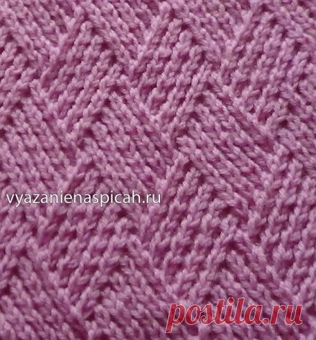 Как вязать узор ромбы спицами

Вся его необычность заключается в методе вывязывания петель.

Сразу хочу сказать, что схемы узора нет, но я постараюсь дать понятное описание узора.

Узор ромбы универсален, очень часто используется при вязании спицами различных изделий.

Этот узор отлично подойдет для вязания свитеров, шарфов, шапочек и т.д, на что хватит вашей фантазии.
Как вязать узор ромбы спицами.

Раппорт узора состоит из 10 п.+ 2 кром.
После того, как набрали достаточн...