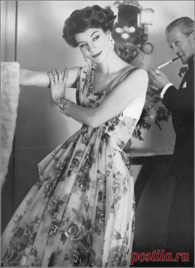 Enid Boulting in lovely nylon chiffon dress printed with r… | Flickr