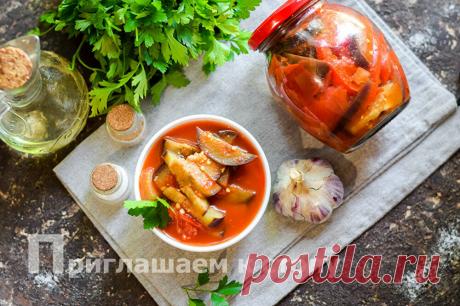 Закуска, которая получается вкусной, даже если использовать перезрелые баклажаны  Это просто находка для тех, кто не любит баклажаны.
Рецепт закуски из баклажан на зиму настолько прост, что с ним справится даже начинающая хозяйка.
Главное — соблюдать последовательность приготовления, внимательно отнестись к выбору ингредиентов и следовать рекомендациям.
Тогда закуски из баклажанов получится много, и зимой она станет находкой
В первую очередь нужно подготовить банки для закатки.
Банки нужно тща…