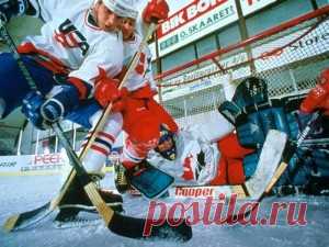 Хоккей с шайбой