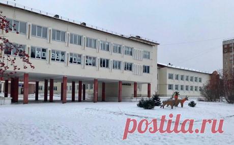 В школьной столовой в Красноярском крае отравились 28 детей. 28 учеников лицея № 103 города Железногорска в Красноярском крае обратились за медицинской помощью после посещения столовой, сообщили РБК в Межрегиональном управлении ФМБА России Железногорска.