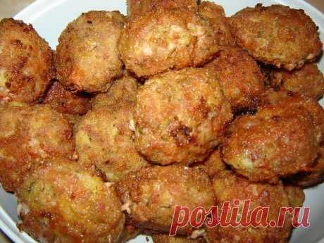 Котлеты из свинины с зеленью: https://klub.veselun.info/kotletyi-iz-svininyi-s-zelenyu/ - это ещё один вкуснейший рецепт в вашу копилку любимых котлет.