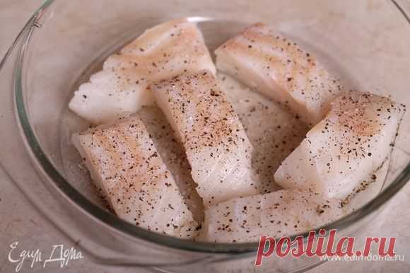 Треска в томатно-винном соусе с базиликом и фетой