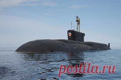 Российский «Генералиссимус Суворов» покинул Северодвинск. Российский ракетный подводный крейсер стратегического назначения «Генералиссимус Суворов» покинул Северодвинск. Об этом ТАСС сообщили два источника, близких к Минобороны России. По словам одного из собеседников, атомная подлодка начала переход к пункту временного базирования на Северный флот.