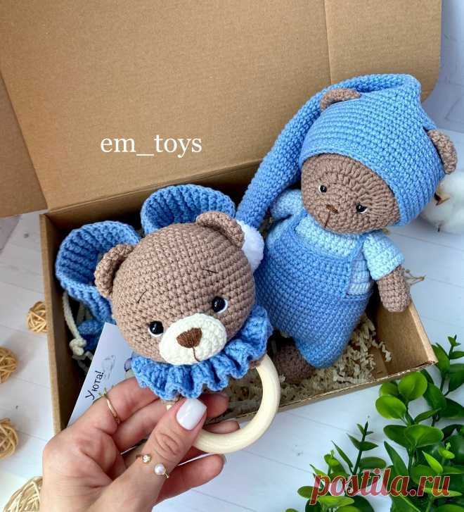 PDF Погремушка Мишка крючком. FREE crochet pattern; Аmigurumi animal patterns. Амигуруми схемы и описания на русском. Вязаные игрушки и поделки своими руками #amimore - погремушка в виде медведя, медвежонок для малышей, маленький мишка.