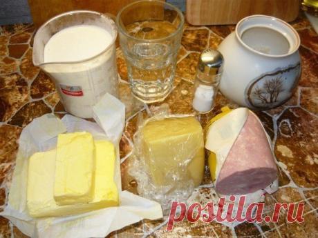 Супер-закуска - печенье с сыром и ветчиной 
 
 ИНГРЕДИЕНТЫ


250 г масла
250 г муки
0,5 ст. воды
1/4 ч. л. мелкой соли
1 ч. л. сахара без верха
300 г твердого сыра
200 г ветчины



ПРИГОТОВЛЕНИЕ
Слоеное тесто можно купить в магазине, но мы пре…