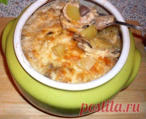 Жаркое из сердечек с грибами в горшочке