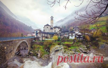 Деревня в кантоне Тичино, Швейцария