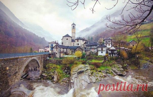 Деревня в кантоне Тичино, Швейцария