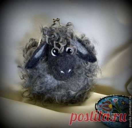 Купить Сумочка из войлока "Овечка" - серый, однотонный, сумочка, кошелёк, игрушка, овечка, овца, барашка