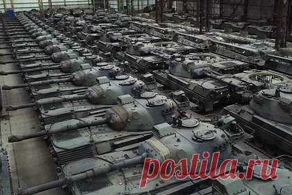 Дания и ФРГ передадут Украине пять танковых рот Leopard 1. Дания совместно с ФРГ передаст Украине до 80 единиц западных танков Leopard 1, их доставка будет завершена до 1 июня этого года. Об этом заявил временно исполняющий обязанности главы Минобороны страны Троелс Лунд Поульсен. Отмечается, что эти танки были сняты с вооружения датской армии еще в 2005 году.