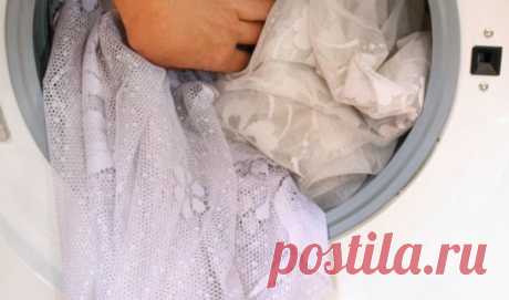 Как вернуть приличный вид даже засаленной и пожелтевшей занавеске из тюля Абсолютная чистота и порядок на кухне – идеал, к которому легко стремиться, но тяжело достичь. Иногда всё впечатление о «святая святых» отчаянной домохозяйки (или домохозяина) портит одна-единственная мелочь. Например, тюлевая занавеска. О ней, почему-то, почти всегда забывают. А зря. Если тюль поте