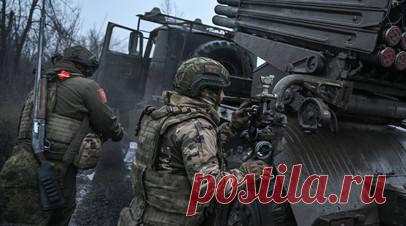 Удары по аэродромам, энергетике и транспорту: ВС России поразили военные объекты на Украине. Российская армия поразила инфраструктуру военных аэродромов, места предполётной подготовки и запуска БПЛА, а также объекты транспортной и энергетической инфраструктуры ВСУ, сообщило Минобороны. За сутки ВС РФ уничтожили 195 беспилотников, четыре безэкипажных катера ВСУ, американскую и польскую 155-мм САУ Paladin и Krab, хорватскую реактивную пусковую установку Heron и радиолокационную станцию…