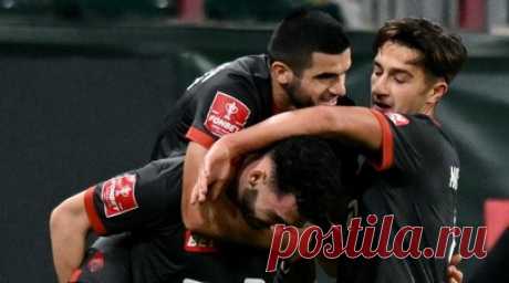 В «Локомотиве» считают важным первое место в группе Кубка России. Генеральный директор московского «Локомотива» Владимир Леонченко заявил, что железнодорожники одержали значимую победу над казанским «Рубином» в матче группового этапа Пути РПЛ Кубка России по футболу. Читать далее