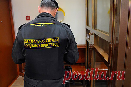 Россиянка до смерти забила мужа молотком и расчленила его тело. В Красноярском крае к шести годам колонии за убийство своего мужа приговорена 50-летняя россиянка. В августе 2018 года в поселке Жуковка между супругами произошла ссора, закончившаяся дракой. В ходе конфликта женщина забила мужа до смерти молотком и ногами, а после расчленила его тело.