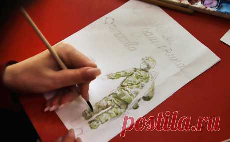 Власти запланировали акции в регионах к годовщине военной операции. Кремль разослал в регионы рекомендации по проведению всероссийской акции «Нашим героям». Она приурочена к Дню защитника Отечества и годовщине начала военной операции и пройдет 20-24 февраля. За организацию отвечает Росмолодежь