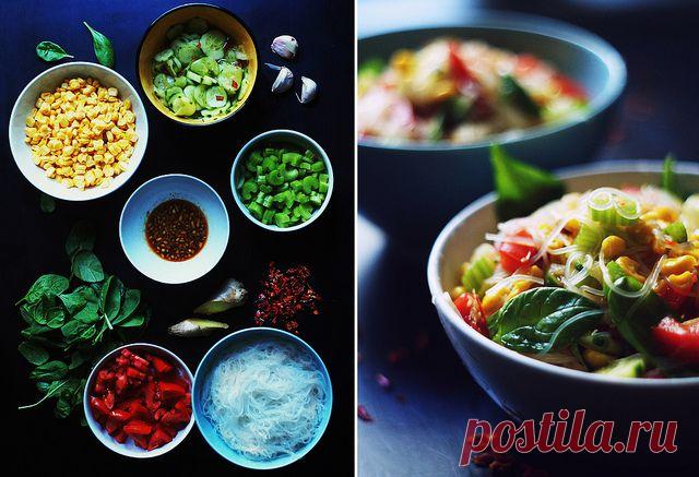 Стеклянная лапша с кукурузой и имбирным соусом | Salatshop ♥ You