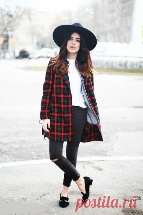 Пальто с классическим принтом клетка.