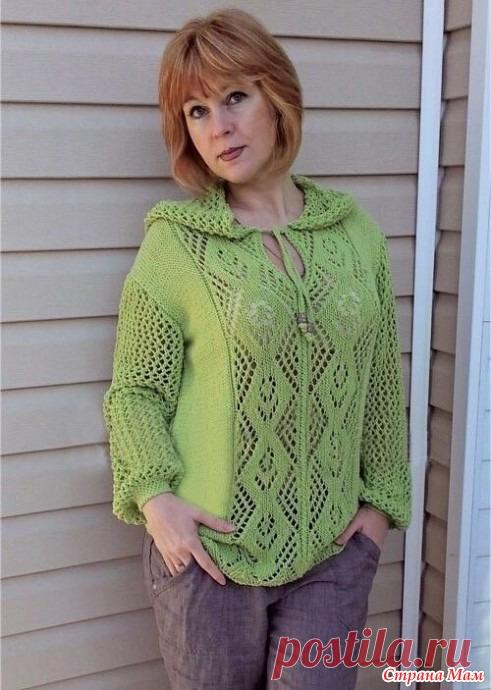 Ажурный пуловер с капюшоном Модель Инны Тищенко Размер 46-48.  Потребуется:  500 г пряжи (50% вискоза, 50% полиакрил; 100 г/300 м) или аналогичная;  спицы и круговые спицы №4;  крючок №3,5;