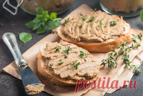 Паштет из куриной печени Специалисты рассказывают, что паштет придумали во Франции и долгое время его относили к блюдам высокой кухни. Правильно приготовленный паштет из куриной печени и сегодня считается деликатесом. Важно...