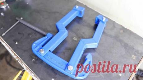 Удлинитель из профтрубы для G-образной струбцины Если нужно зафиксировать заготовку из металла или дерева на середине стола, то обычная слесарная струбцина F- ил G-образной конструкции с этой задачей не