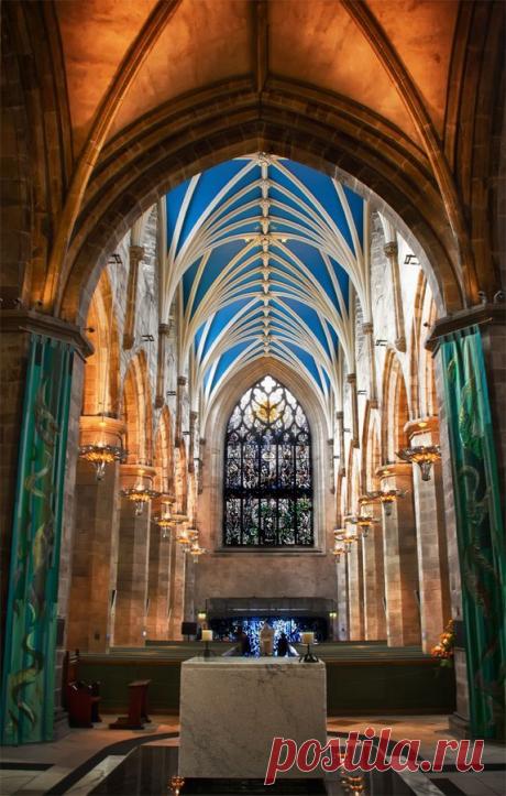 St Giles' Cathedral, Edinburgh, Scotland
fivehundredpx от Ian McConnell | Найдено на сайте 500px.com.