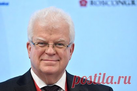 Россия отвергла закупку оружия из КНДР. Постоянный представитель России при Европейском союзе (ЕС) Владимир Чижов опроверг покупку Россией оружия из КНДР, заявив, что эта история была выдумана западными СМИ. Российский дипломат в интервью телеканалу CNN заявил, что он не хочет «спекулировать на этой истории, которая была придумана западными медиа».