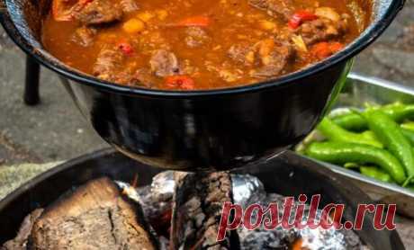 (37) Не только плов – 7 вкусных блюд в казане - Будет вкусно - 2 мая - 43505306295 - Медиаплатформа МирТесен Казан – это не просто посуда, это самое настоящее сокровище, дошедшее до нас через века. Пройдя испытание временем, он и сейчас продолжает радовать людей невероятно вкусными и ароматными блюдами. Речь идет не только о плове, который, безо всякого сомнения, лучше всего готовить именно в казане, но и - 2 мая - 43505306295 - Медиаплатформа МирТесен